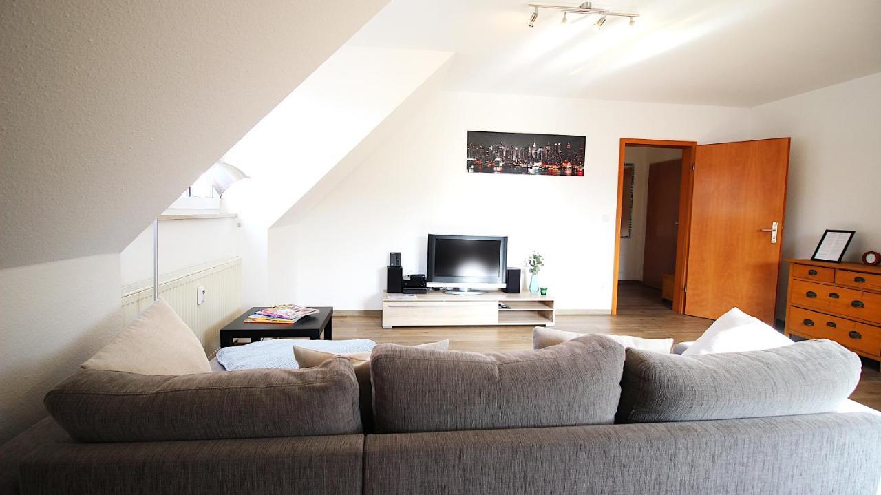 Homie Stay Zell - Apartment Mit Privatparkplatz Zell am Main Kültér fotó